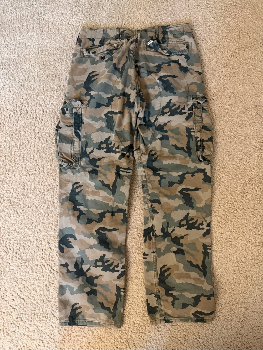 Levi’s Men's Cargo Pants in Green Camo